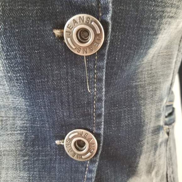 Jean Jacket - Picture 6 of 10